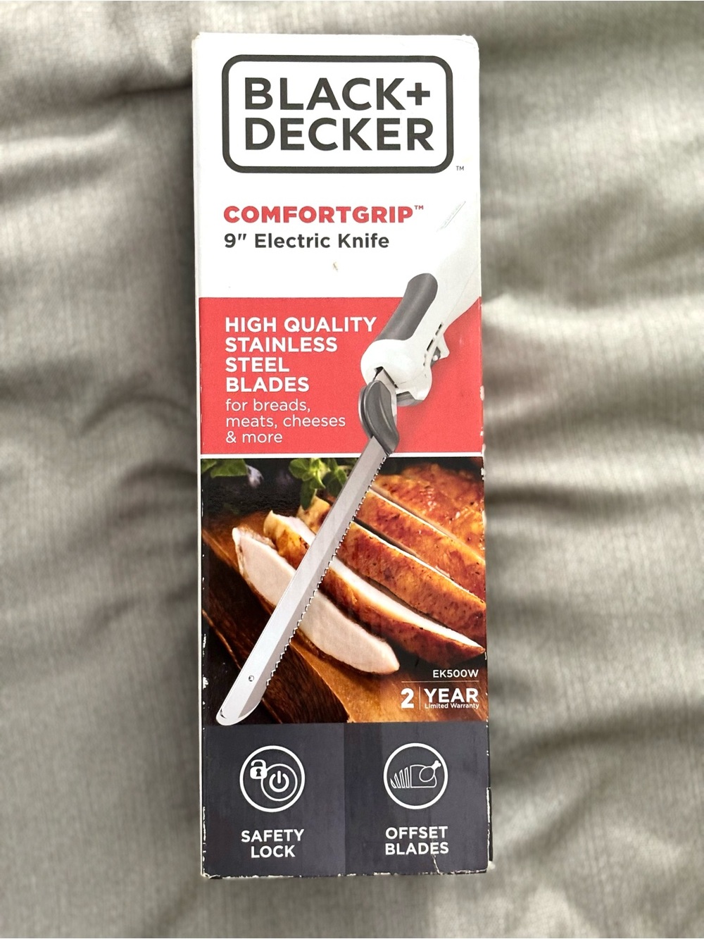 Black & Decker Electric Knife in White with Black Accents